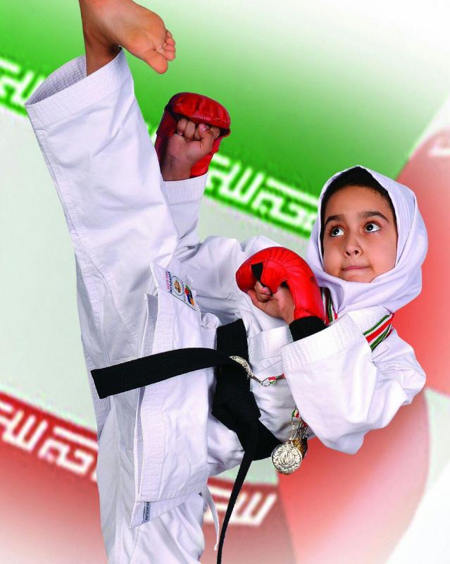 کاراته کای صحنه ای مدال طلای مسابقات كشوري سبك شوتوکان را کسب کرد