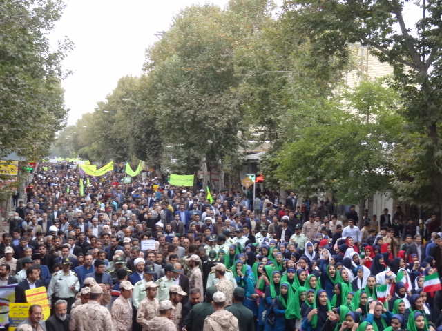 راهپیمایی یوم الله 13 آبان در شهرستان صحنه برگزار شد