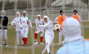 دختر بسیجی کرمانشاه به اردوی تیم ملی فوتبال جوانان دعوت شد 