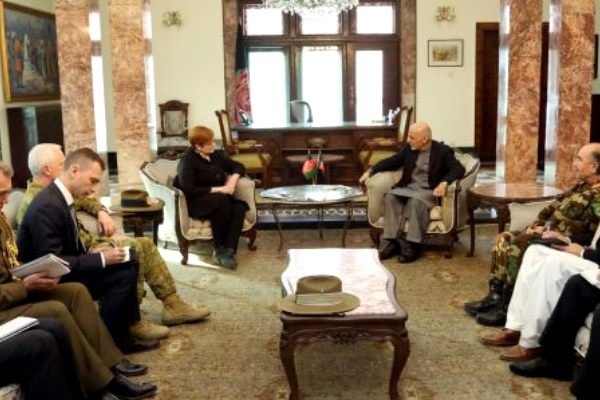 دیدار وزیر دفاع استرالیا با «اشرف غنی»؛ تاکید بر همکاری نظامی
