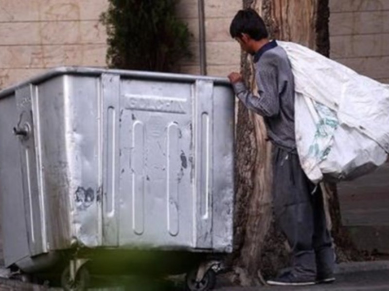 اثری از دو نوجوان زباله گرد در منطقه 8 تهران نیست/در صورت احراز تخلف با پیمانکار برخورد قاطع می شود