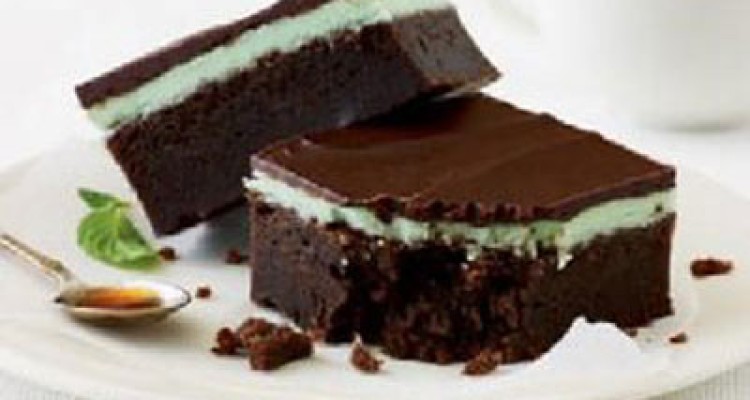 کیک شکلاتی با رویه نعنا