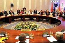 ادامه تحقیق و توسعه/ فروش اورانیوم غنی شده و آب سنگین ایران در بازارهای جهانی