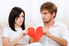  رابطه با نامزد شکاک را به هم بزنیم؟ 