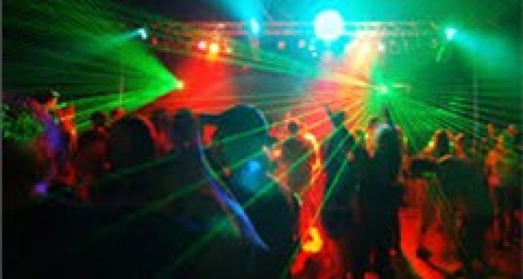 دستگیری ملی‌پوش فوتبال در پارتی شبانه/ دو بازیکن از صحنه گریختند!