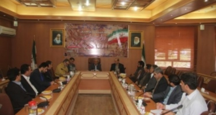 	بانک ها با استفاده از گردش پولی مردم در اجرای منویات رهبری گام بردارند/ لزوم اجرای بانکداری اسلامی در جامعه 