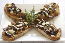  اسنک قارچ و جعفری یک غذای سریع و خوشمزه 