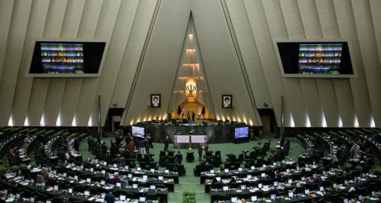 نام نویسی ۵۹۲۱ نفر تا پایان روز پنجم/ثبت نام معاون اول احمدی نژاد