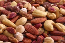 قیمت آجیل و خشکبار در آستانه نوروز/ پسته ۹۰ هزار تومانی در بازار