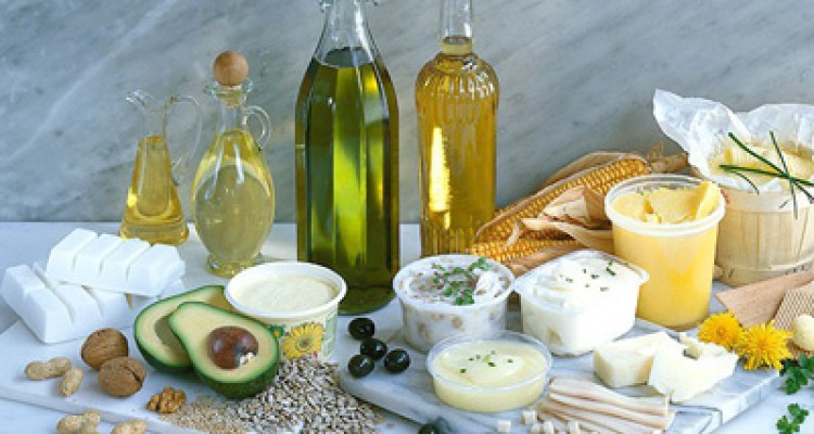  13 خوراکی غنی از چربی که باید حتما بخورید 