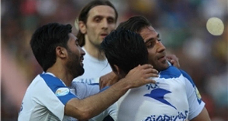 استقلال و سپاهان؛ آبی‌پوشان قبل از دربی به صدر بازمی‌گردند؟