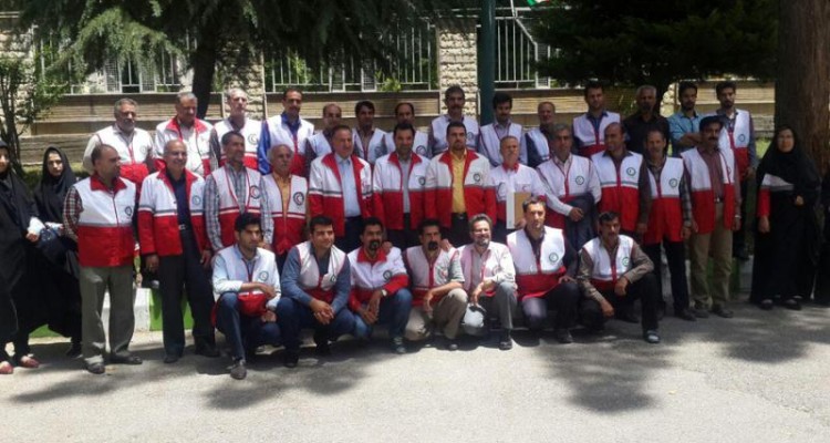 مراسم تجلیل از داوطلبان و نجات گران جمعیت هلال احمر شهرستان صحنه برگزار شد +تصویر