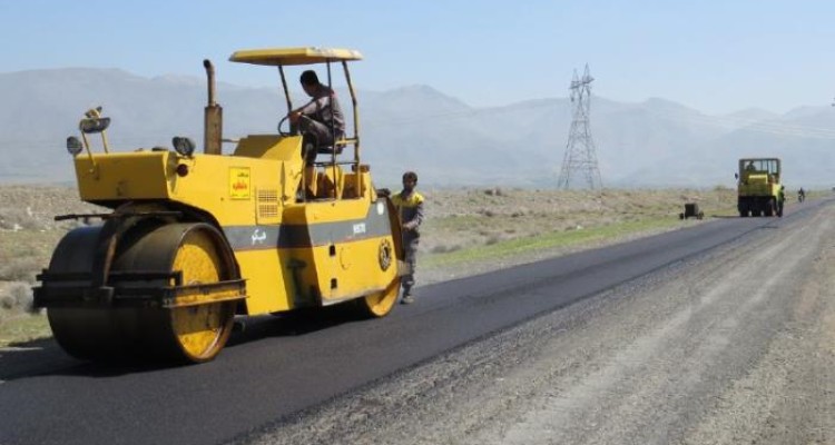 عملیات آسفالت راه روستایی سرخه میری پایان یافت