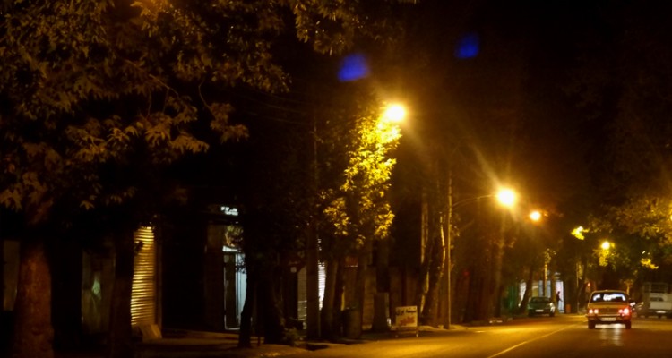 نفوذ گرد و غبار رقیق به آسمان شهر صحنه 