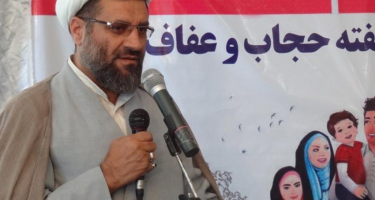 زنان ما باید مدافع حریم خانواده ها باشند