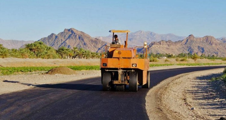 2 کیلومتر راه روستایی در صحنه آسفالت شد