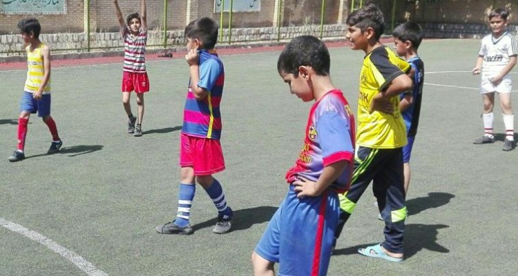 تمرینات آموزش فوتبال چمن مصنوعی شهر صحنه 