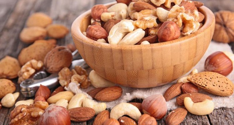 فواید خوردن آجیل و کاهش ریسک بیماری قلبی