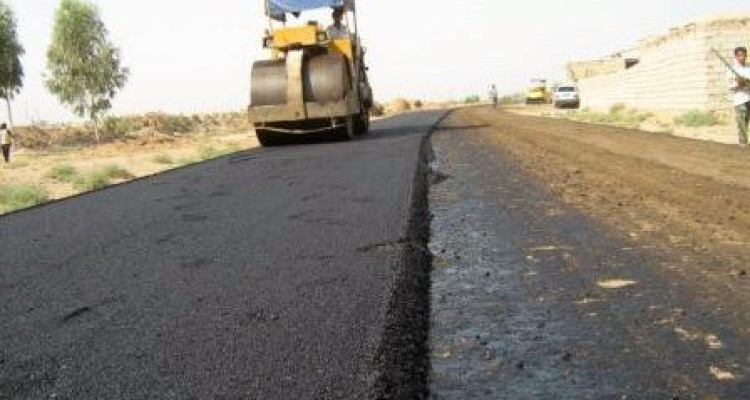پایان عملیات بهسازی و آسفالت راه دو روستا در شهرستان صحنه
