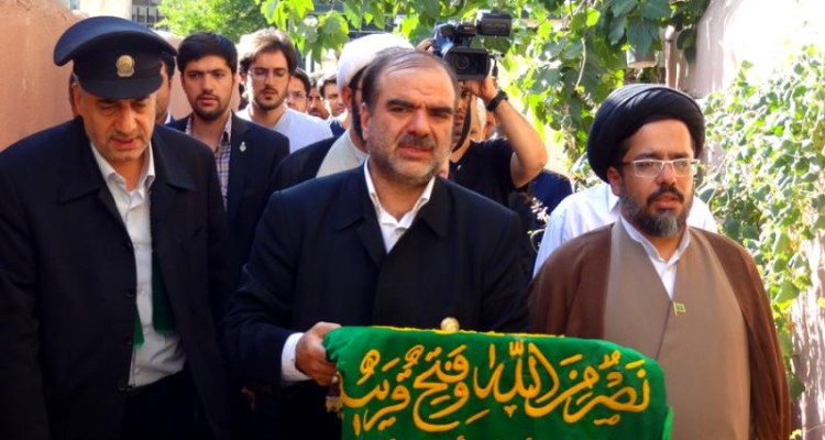 کاروان خادمین امام رضا (ع) با چند تن از خانواده شهدا و ایثارگر شهرستان صحنه دیدار کردند + تصویر