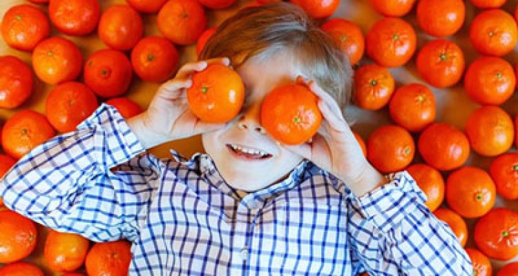  چرا بچه ها باید زیاد پرتقال بخورند؟ 