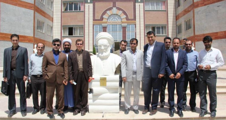 مراسم رو نمایی از سردیس های سه تن از مشاهیر علمی و شهدای شهرستان صحنه انجام شد + تصویر