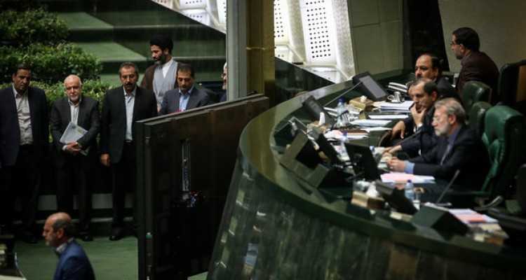 تجمیع بیمه ها بررسی شد/ سرنوشت بیمه تامین اجتماعی