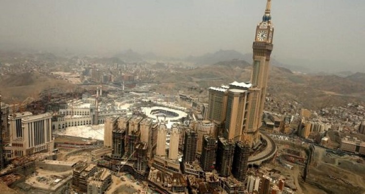 کاهش ۵۰ درصدی تجارت آل سعود در حج امسال