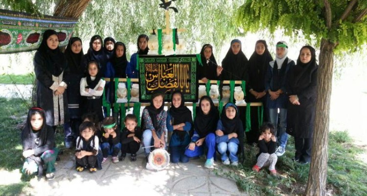 هیئت عزاداران کودکان حسینی در صحنه به استقبال محرم رفت 
