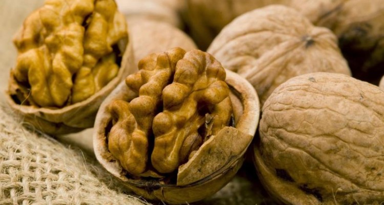 پیشگیری از ابتلا به دیابت با خوردن گردو