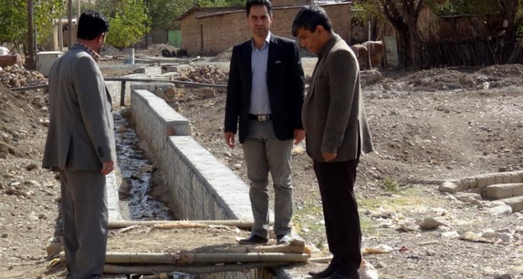 فاز اول کانال سنگی روستای اسلام آباد علیا به طول 200 متر انجام شده است/ توجه ویژه به مدارس مناطق محروم می شود