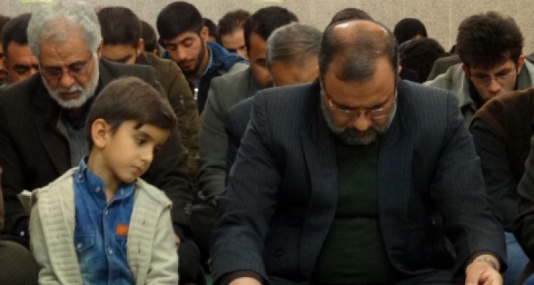 مراسم پرفیض دعای کمیل به مناسبت هفته بسیج در صحنه برگزار شد
