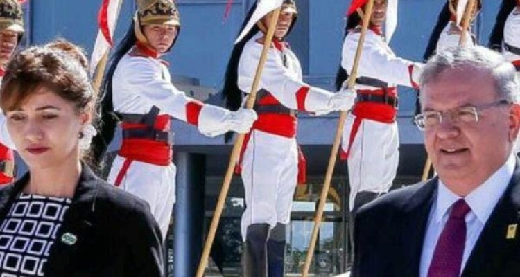 سفیر یونان به خواست همسرش به قتل رسید