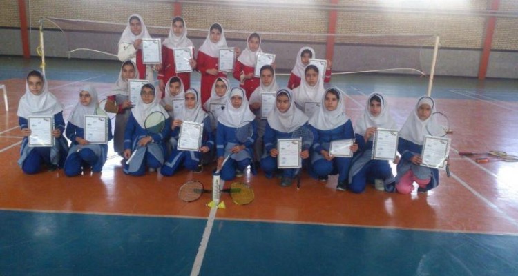 مسابقات بدمینتون مدرسه قهرمان شهرستان صحنه برگزار شد + تصویر
