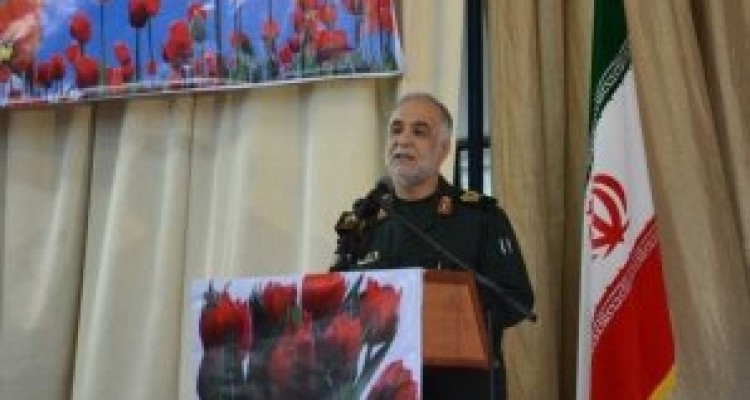 	شهدای تبلیغات در دوران دفاع مقدس به رزمندگان روحیه می دادند 