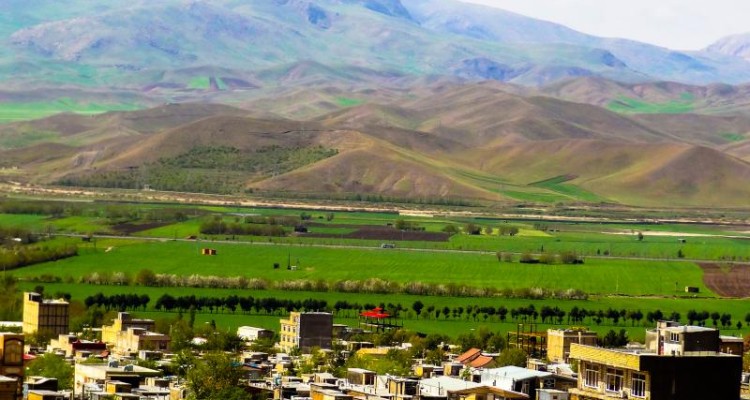 شهرستان صحنه با داشتن طبیعت زیبا یکی از مناطق دیدنی استان کرمانشاه است