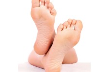  با ترک پاشنه پا چه کنیم؟ 