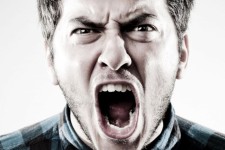  خشم چیست و در چه ساعاتی بیشتر بروز می کند 