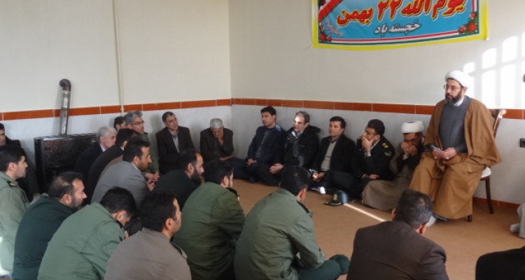 جمعی از مسئولین ادارات شهرستان صحنه با امام جمعه این شهرستان دیدار کردند 