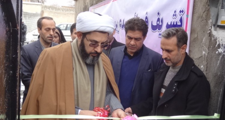 یک منزل مسکونی به خانواده بی سرپرست تحت پوشش کمیته امداد صحنه واگذار شد+تصویر