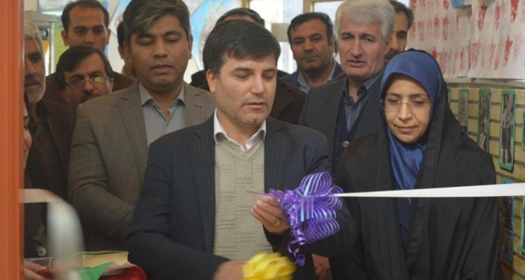 نمایشگاه صنایع دستی بانوان شهرستان صحنه افتتاح شد 