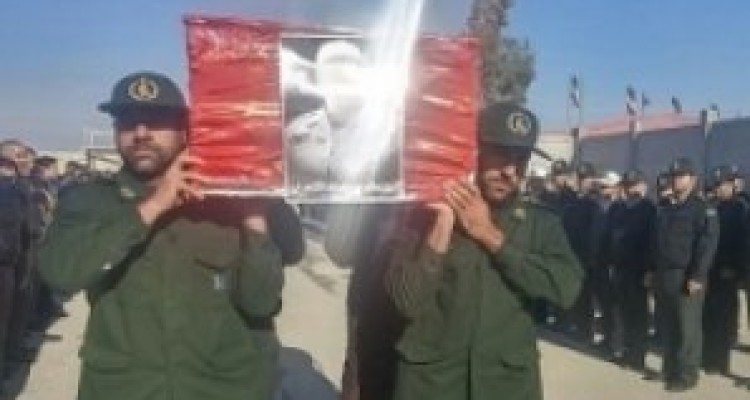  پیکر شهید "خیراله احمدی" از مدافعان حرم وارد مرز مهران شد + تصاویر 