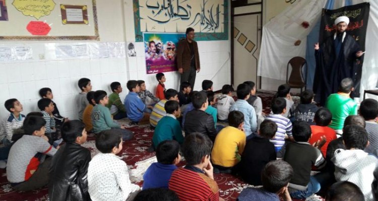 مراسم سالروز شهادت حضرت فاطمه(س) در مدرسه خلیج فارس برگزار شد