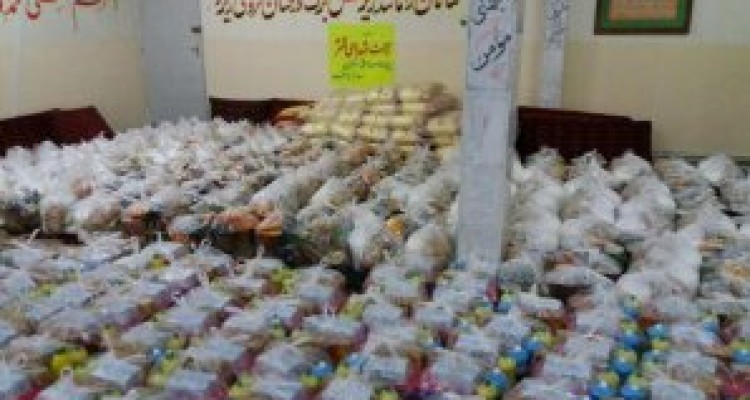 	اهدای سبد كالا به خانواده‎های زندانيان نيازمند در شهرستان اسلام آبادغرب 