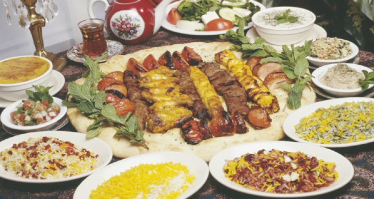 مسومیت غذایی در مسافرت را جدی بگیرید/ بهترین غذاهای سفر