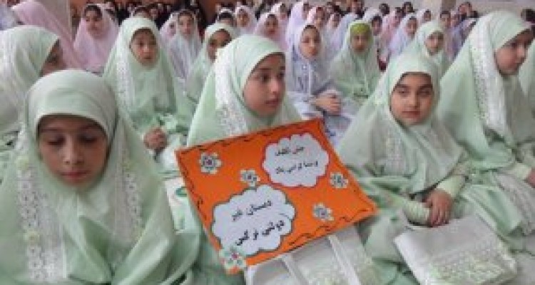  جشن تکلیف دانش آموزان دخترگیلان غربی برگزار شد+ تصاویر 