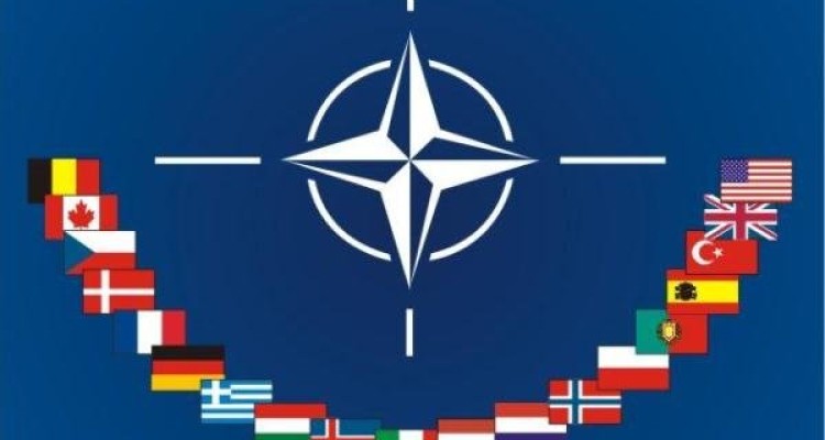 ناتو و اوکراین قرارداد نظامی امضا می کنند
