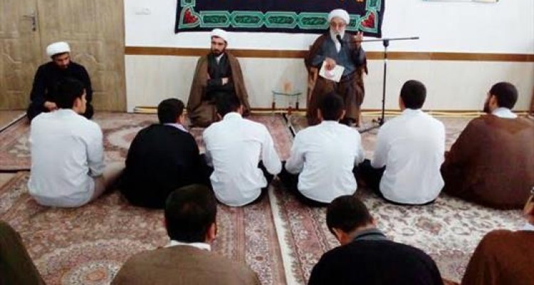 چهره واقعی اسلام به دنیا معرفی شود 