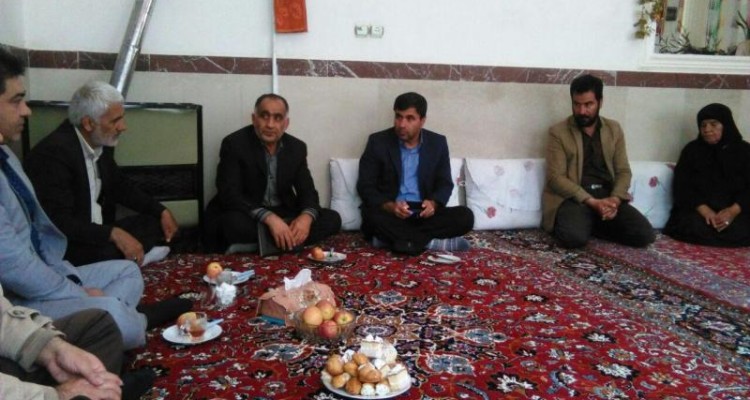  دیدار با خانواده معظم شهدای ارتش جمهوری اسلامی ایران درصحنه انجام شد+ تصویر