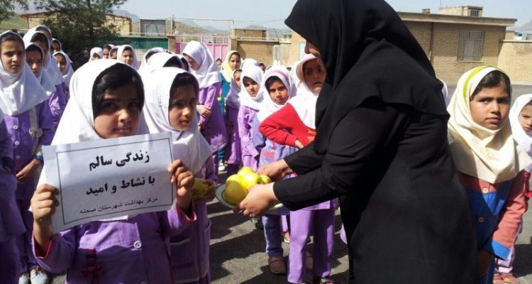 زنگ تغذیه سالم در مدارس شهرستان صحنه به صدا درآمد